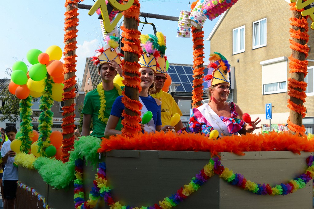 ../Images/Zomercarnaval Noordwijkerhout 2016 148.jpg